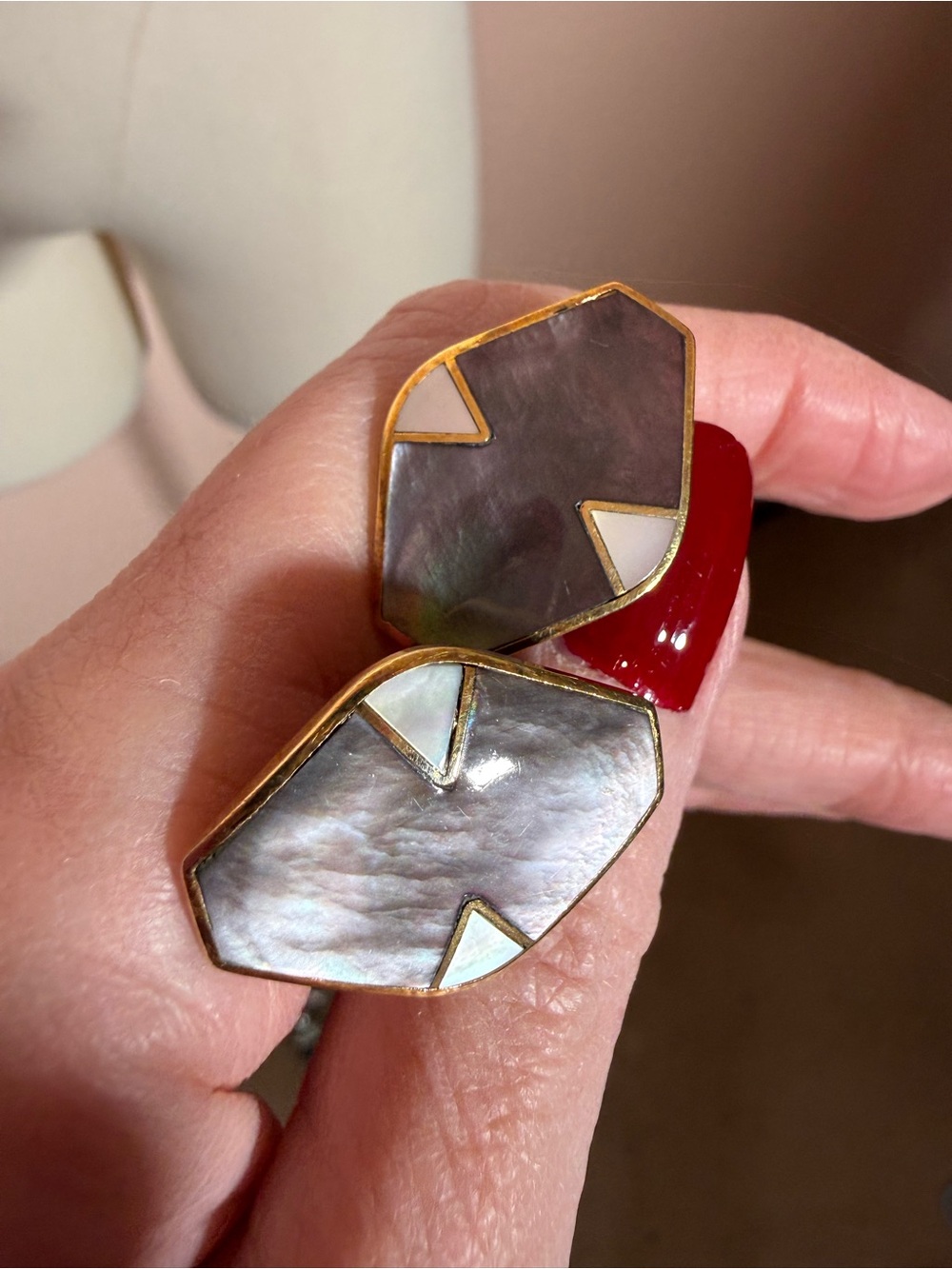 Vintage white Mother of Pearl grey abalone gold oversized Art deco Cufflinks